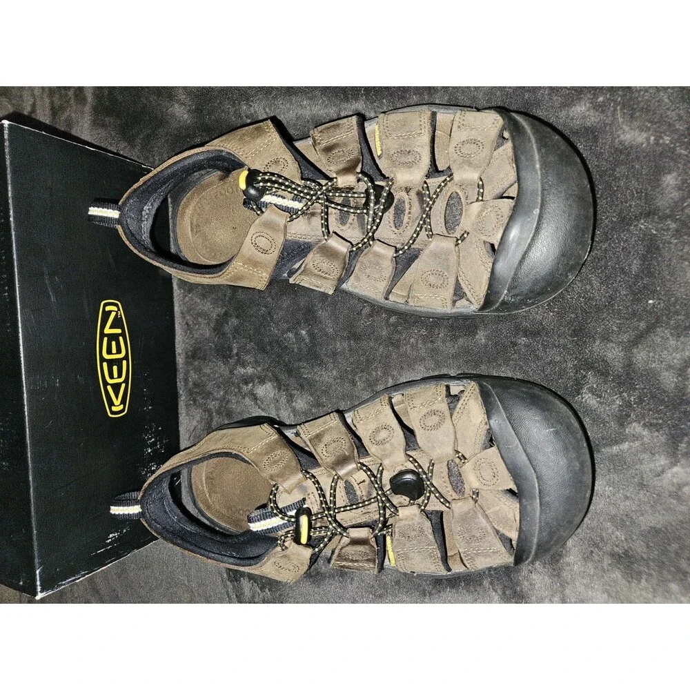 Keen Men's Newport Bison Size 9